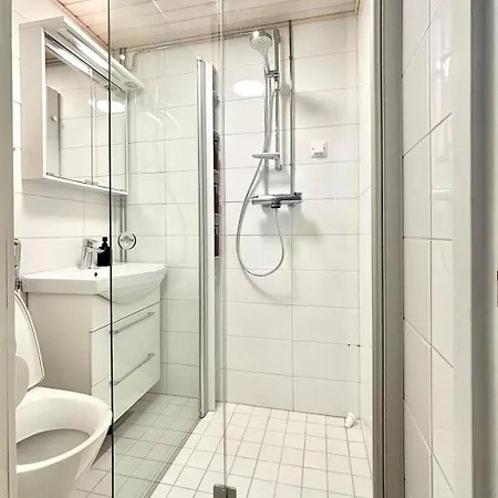 Design In The Center With Elevator Motorized Bed And Parking Apartment Hämeenlinna
